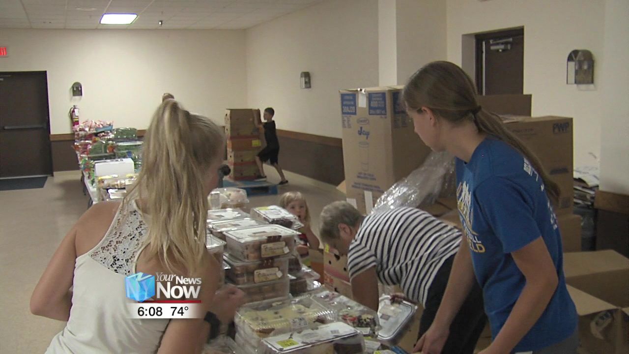 Mike's Food On Us event continues on in Delphos 1.jpg